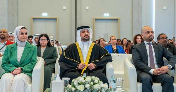 سمو الشيخ عيسى بن عبدالله بن حمد يحضر انطلاق المؤتمر السنوي للتوستماسترز