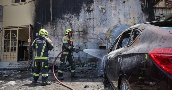الدفاع المدني يتمكن من إنقاذ أربعة أشخاص كانوا قد انحشروا فوق سطح مبنى سكني بمنطقة النويدرات