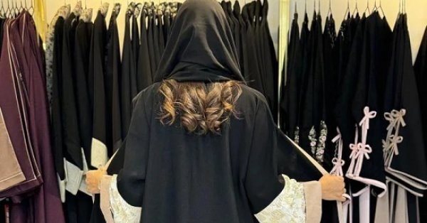 العيد يرفع سوق العباية إلى 100 دينار