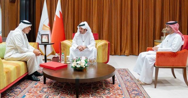 سمو الشيخ خالد بن حمد يستقبل رئيس اللجنة البارالمبية البحرينية