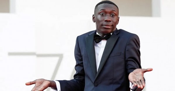 أشهر تيك توكر بالعالم يغادر أميركا.. ما دخل صديق نجل ترامب؟
