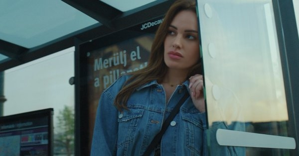 الفنانة المصرية عبيدة تطلق "كام فراق"