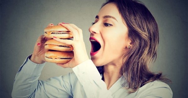 الغطس في الماء البارد قد يحفز شهيتك خلسة!