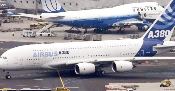 'بوينغ' تتراجع أمام 'إيرباص'