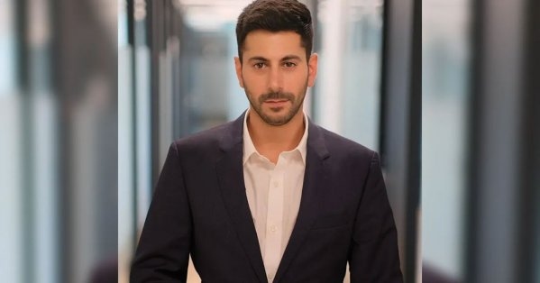 إقالة المتحدث باسم نتنياهو قبل رحلة واشنطن.. جدل حول الأسباب
