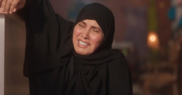 زهرة عرفات تخطف الأضواء في 'أمي'