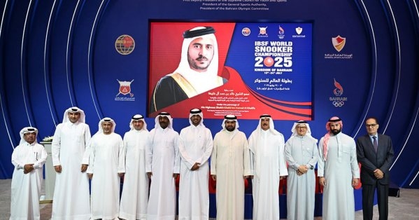 سمو الشيخ عيسى بن علي يشهد افتتاح بطولة العالم للسنوكر