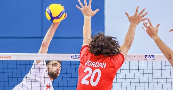 'أحمر الطائرة' يضرب لبنان بثلاثية في انطلاقة 'غرب آسيا'