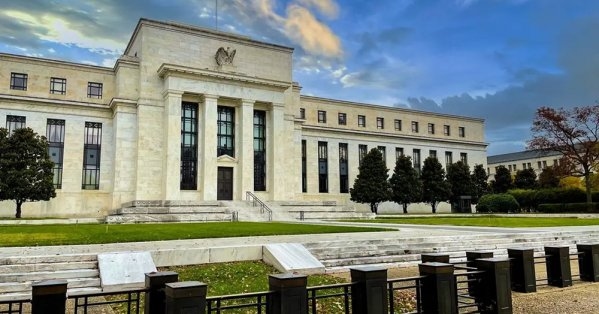 ترامب: جيروم باول ربما يخفض أسعار الفائدة