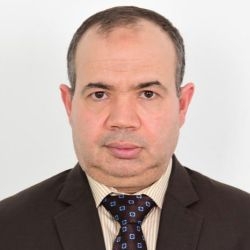 الدخول بالملابس النسائية