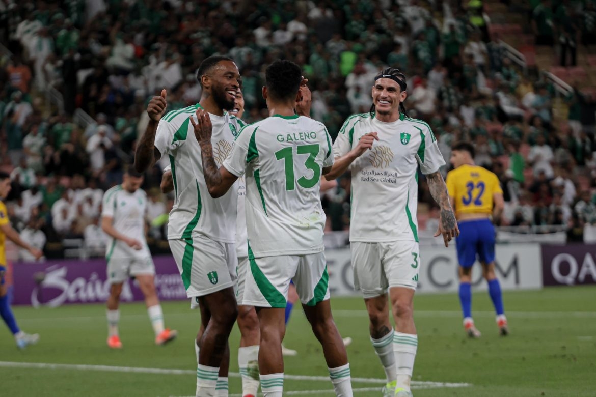 الأهلي يواجه الاتفاق وعينه على ' السوبر'