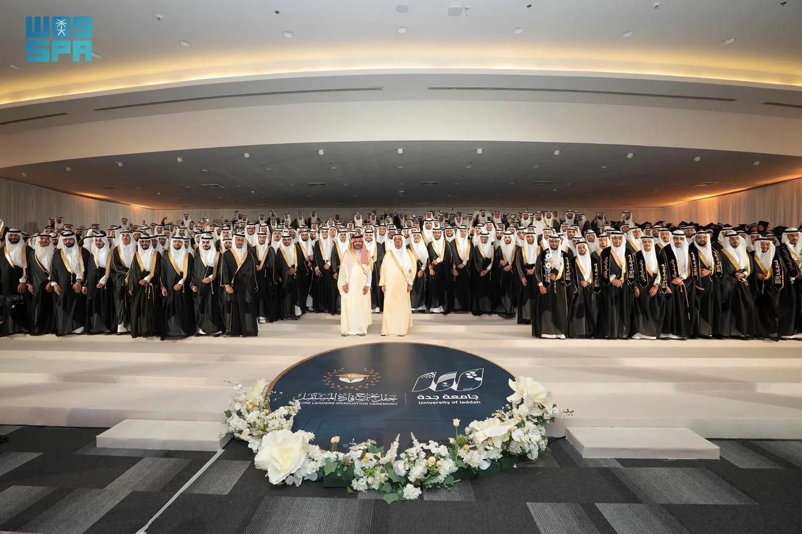 نائب أمير مكة يشهد حفل تخريج الدفعة العاشرة من طلاب وطالبات جامعة جدة