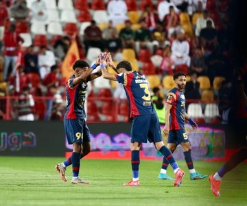 الرائد يخسر أمام ضمك ويودع ' روشن'