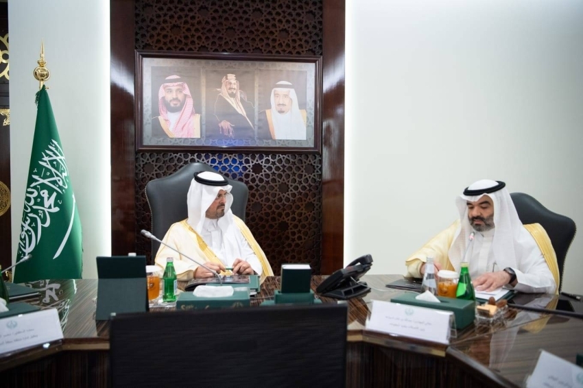 نائب أمير مكة يطّلع على جاهزية التقنيات الرقمية بـ'المشاعر'-