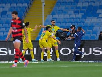 السومة يقود العروبة للتغلب على الرياض برباعية