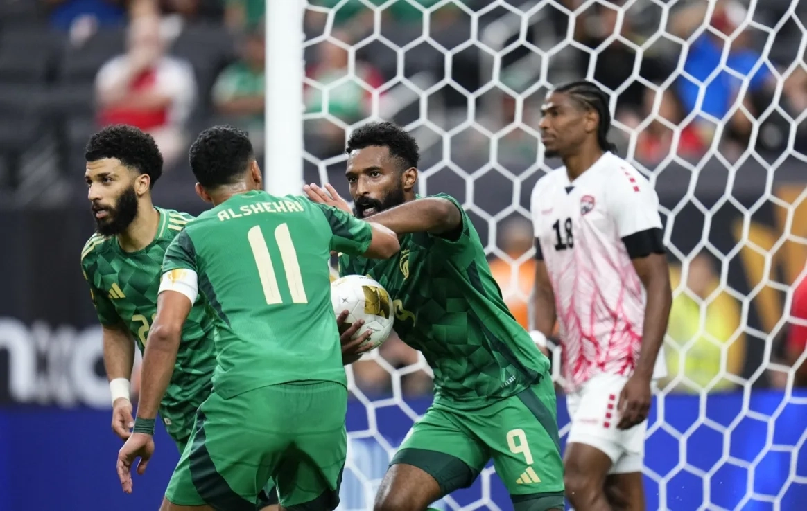 الأخضر يتعادل مع ترينداد وتوباغو ويتأهل لربع نهائي كونكاكاف
