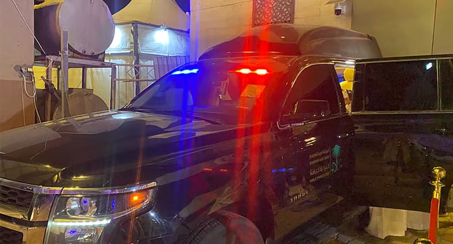 عبر مركبة معدلة بتقنيات عالية.. ترجمان بـ 120 لغة في مقر النيابة العامة بالمشاعر