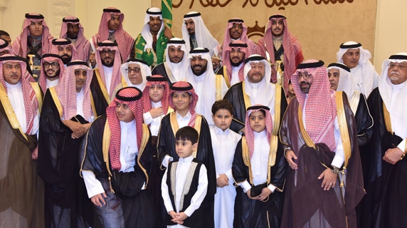 بحضور مسؤولين وقناصل.. آل عيد وآل الشاعر يحتفلون بعقد قران سلمان
