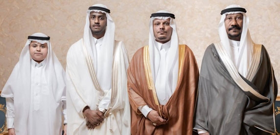 الجيزاني يحتفي بزواجه