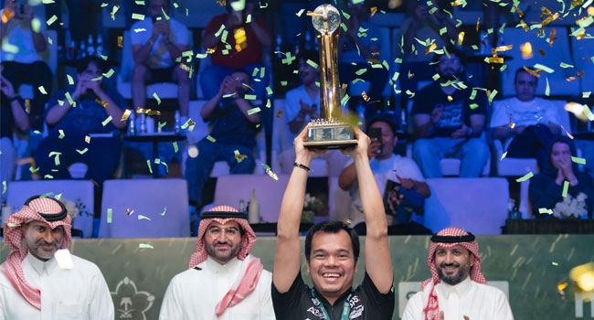 الفلبيني'كارلو بيادو' يتوج ببطولة العالم للبلياردو 2025