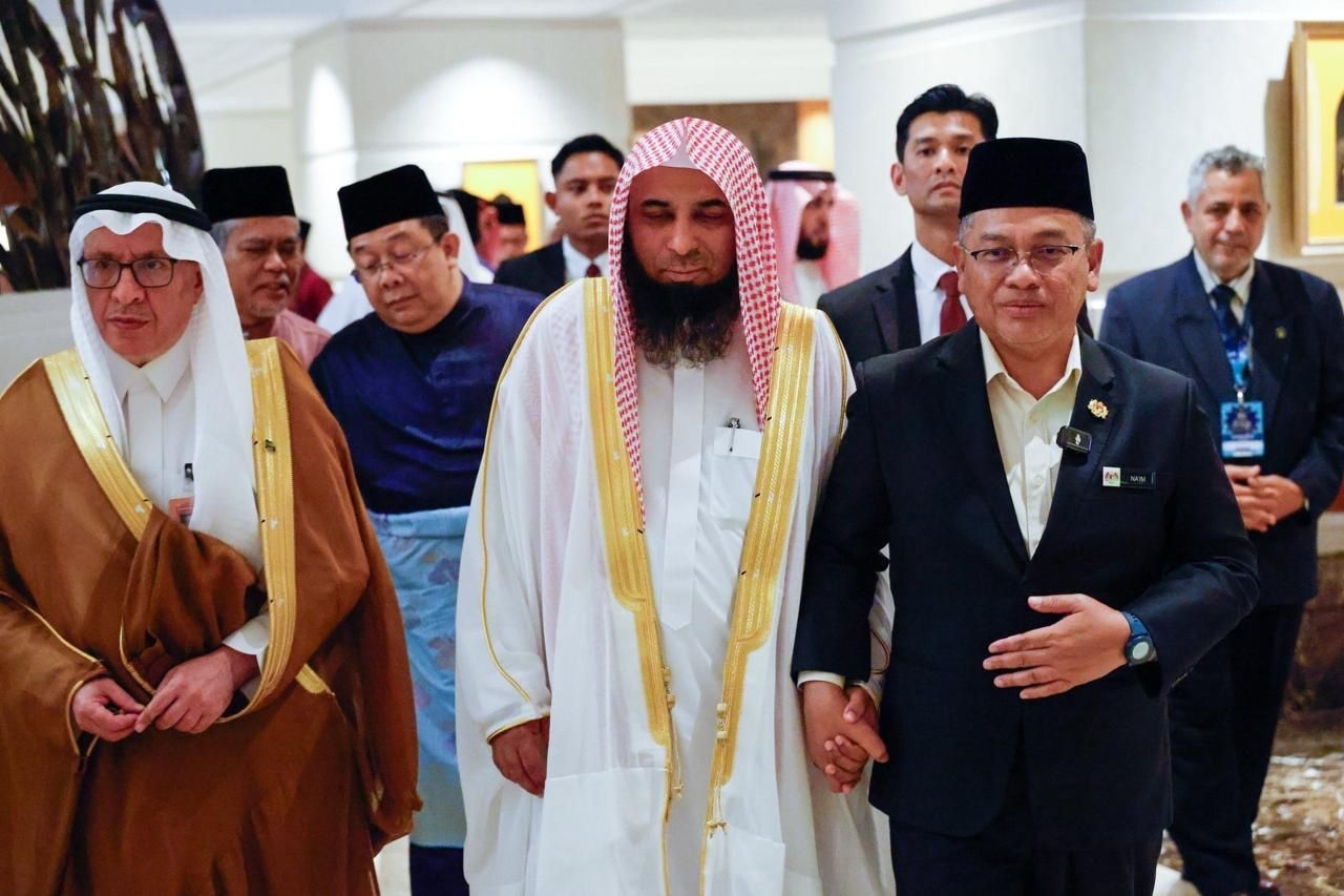 البدير في ماليزيا لتعزيز رسالة التسامح والاعتدال