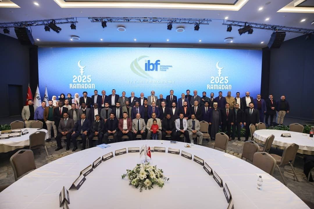 الجالية اليمنية في تركيا تشارك في مأدبة إفطار بدعوة من منتدى الأعمال الدولي (Ibf) وجمعية الموصياد