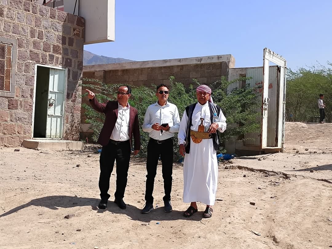 فؤاد فاضل يزور ملعب نادي السهام الرياضي بمحافظة تعز.