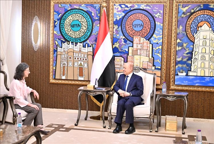 الرئيس العليمي يستقبل سفيرة الجمهورية الفرنسية