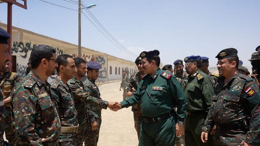 وزير الداخلية يتفقد جاهزية قوات الأمن الخاصة في مأرب