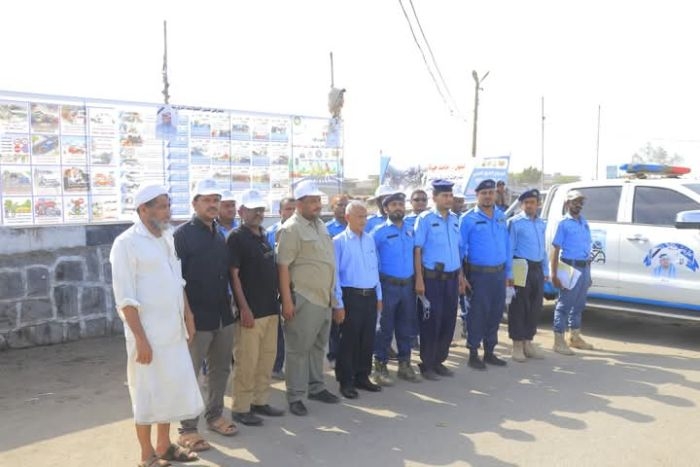 مدير شرطة الحديدة يتفقد فعاليات أسبوع المرور العربي في الخوخة