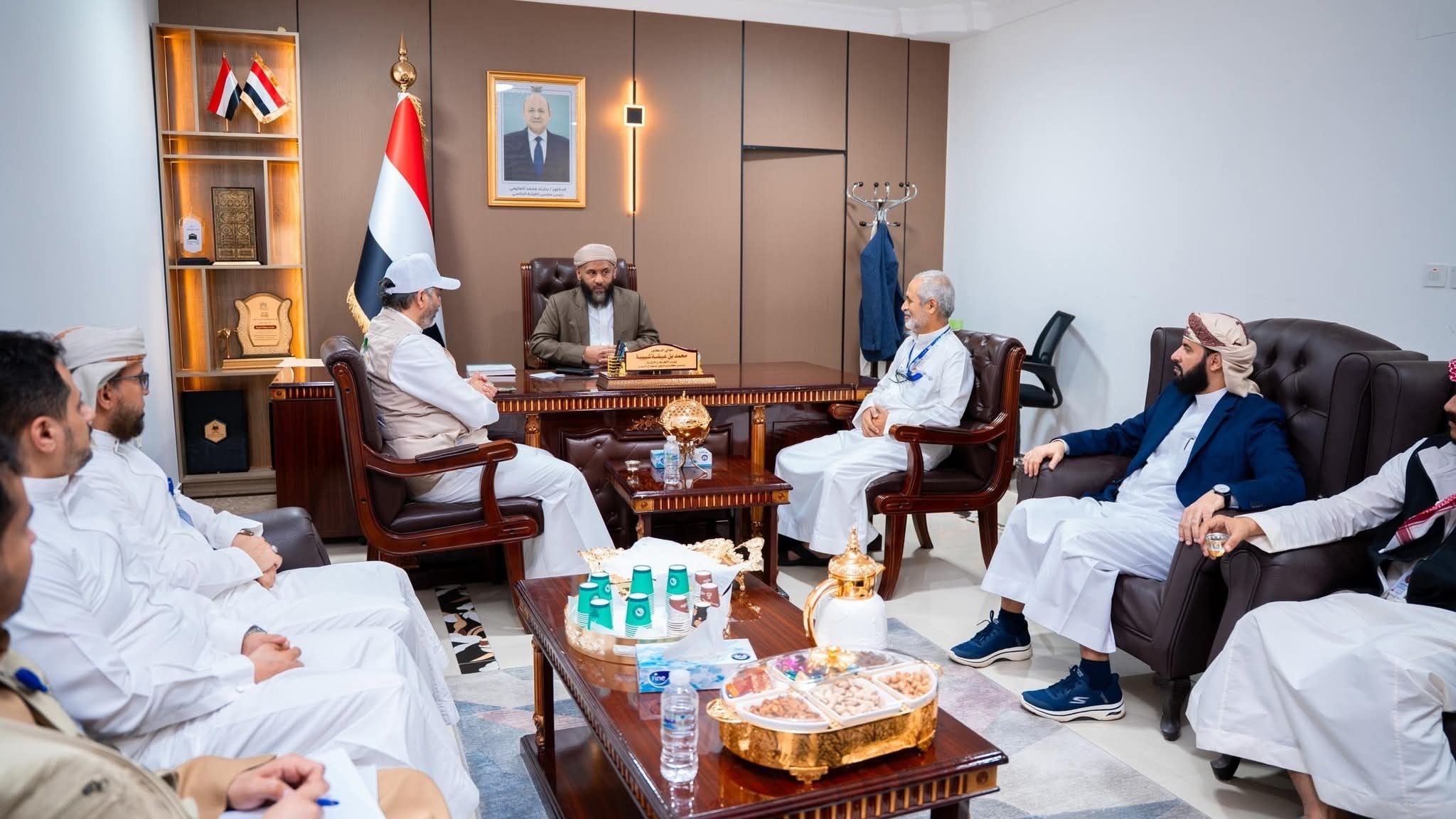 وزير الأوقاف والإرشاد يناقش مع الصحة السعودية عمل اللجنة الطبية المرافقة لحجاج بلادنا