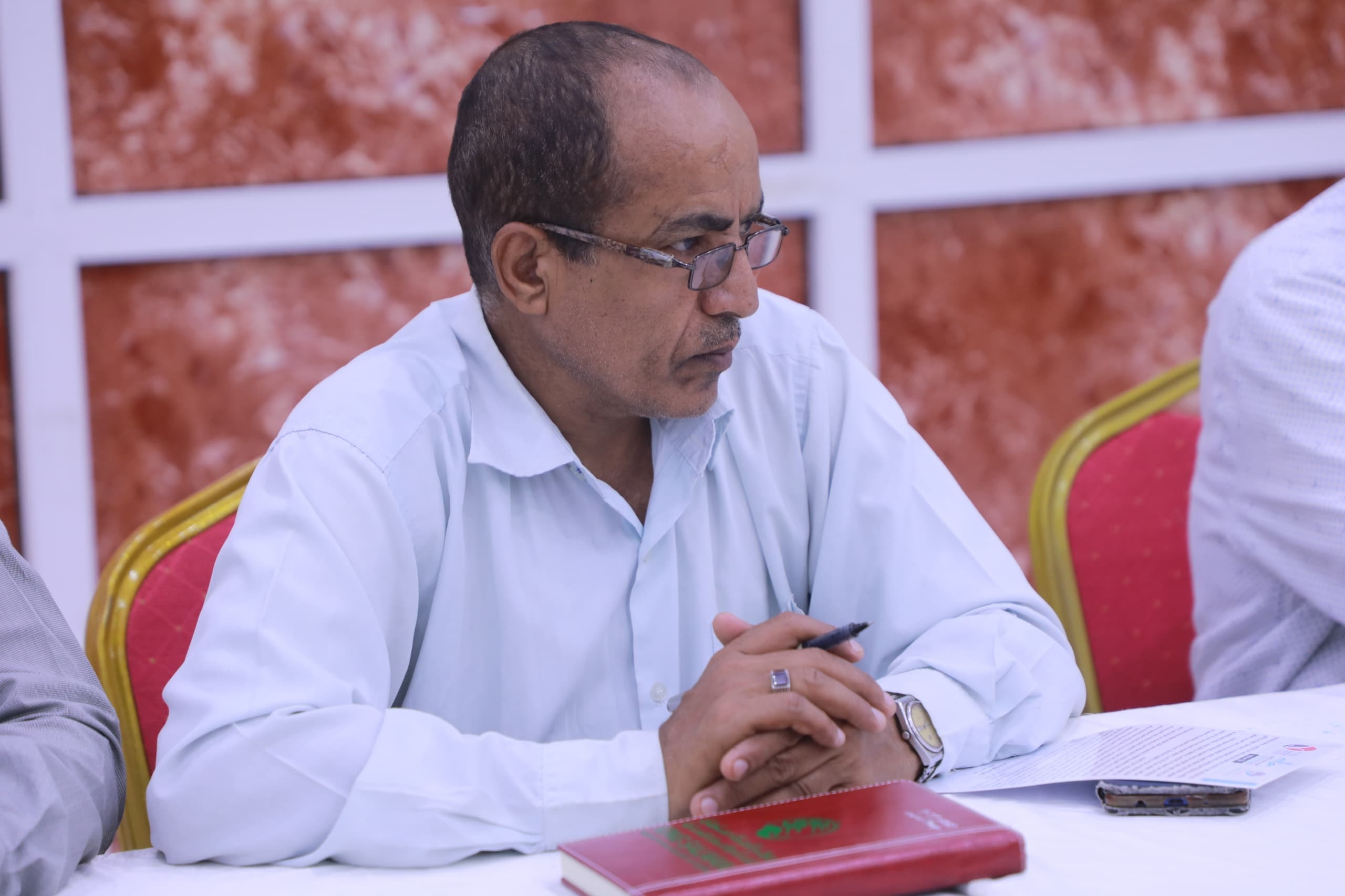التجاهل للكفاءات: عطاء مهمّش وإنجاز مغبون