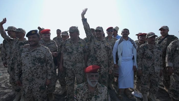 طارق صالح يعايد المرابطين على سواحل البحر الأحمر