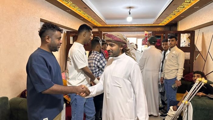 وفد من قيادة المقاومة الوطنية يعايد جرحاها في القاهرة