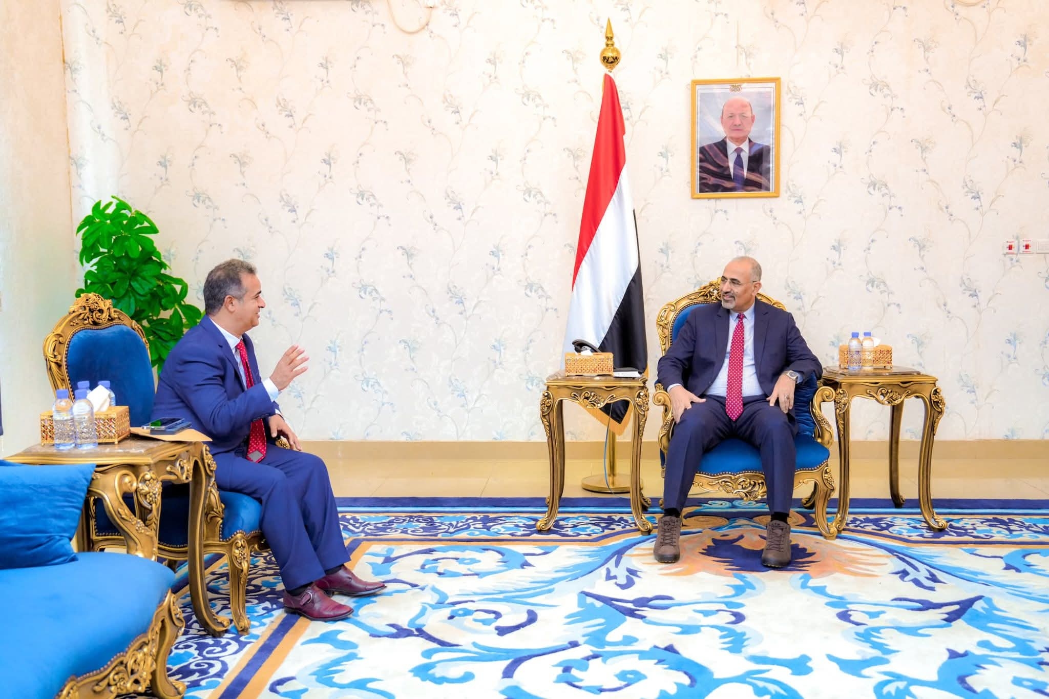 الزُبيدي يبحث مع سفير جمهورية ليبيا سُبل تعزيز التعاون الثنائي في المجالات الاقتصادية والتنموية