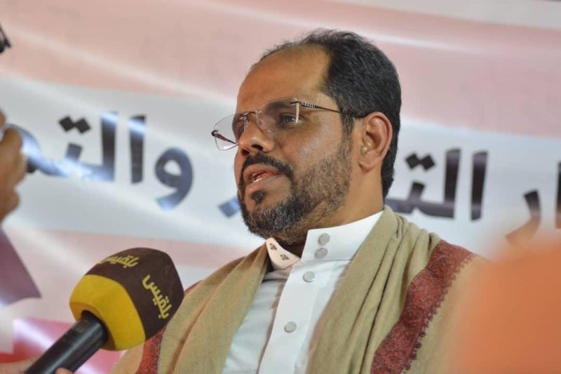رياض النهدي يتضامن مع احتجاجات عدن ويدعو لوقف القمع وتحسين الخدمات..
