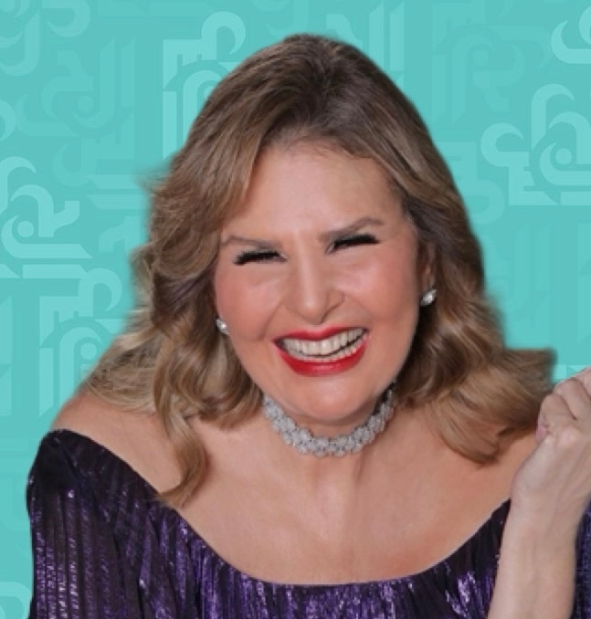 يسرا بإطلالة أيقونية!