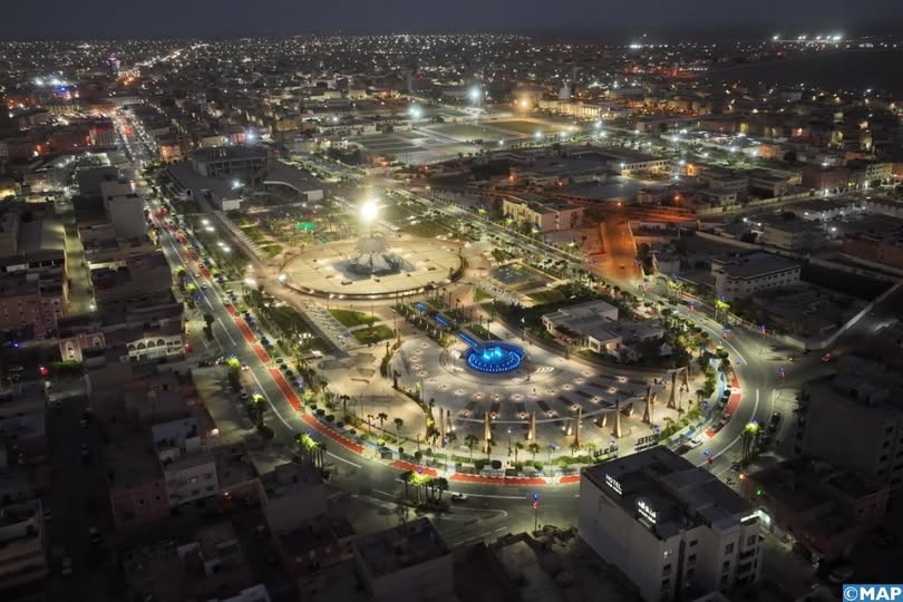الساحات العمومية بالعيون.. متنفس للساكنة خلال ليالي رمضان