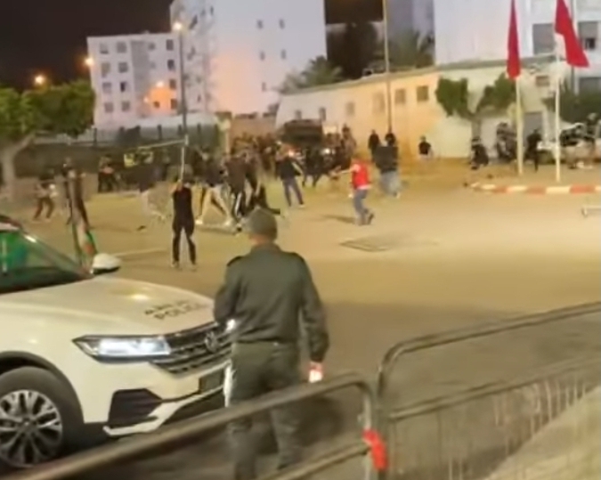 شغب جماهيري عنيف يعكر صفو كلاسيكو الوداد والجيش الملكي