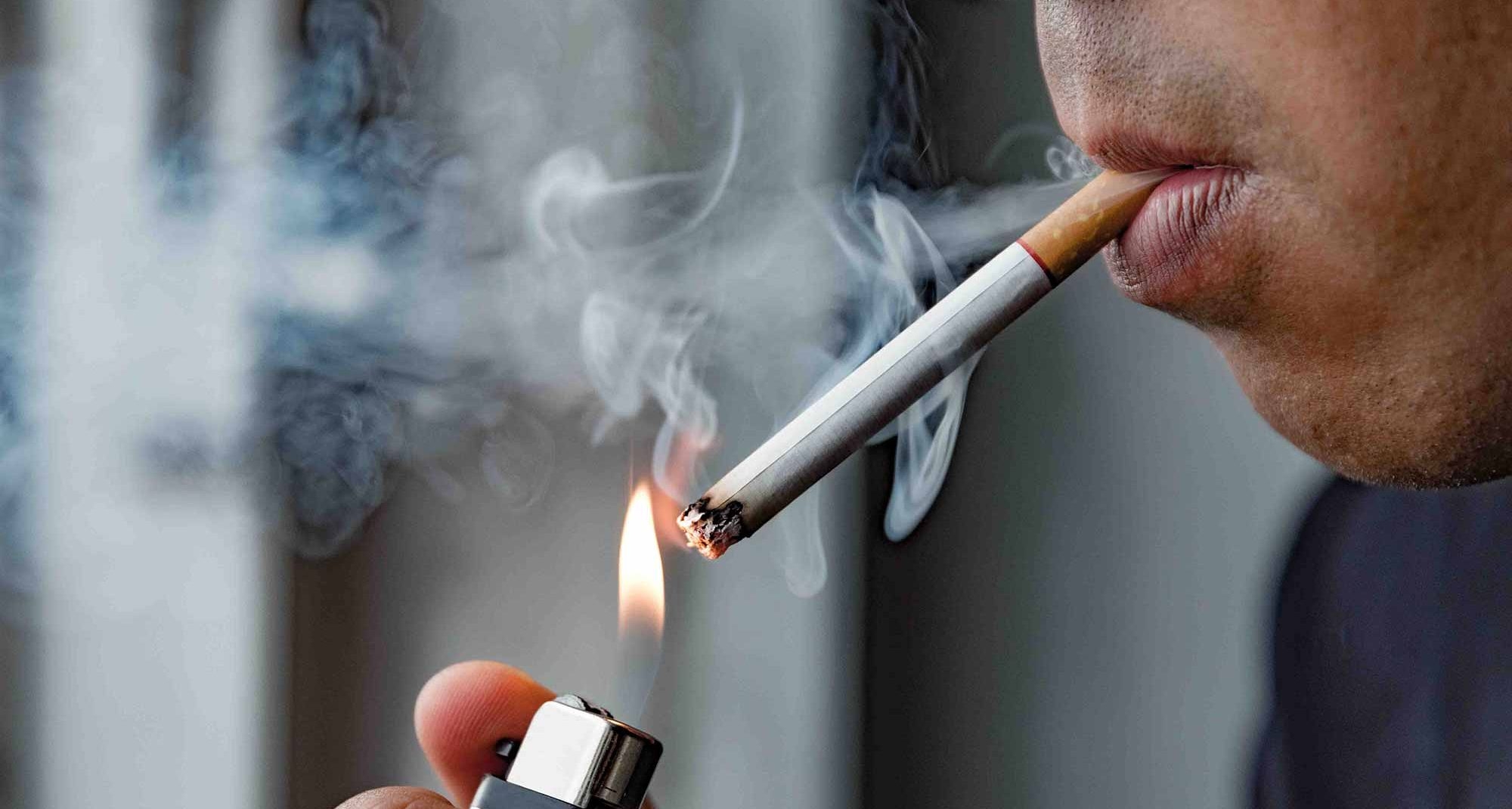التدخين ينتشر بين القاصرين والبرلمان يسعى لتفعيل قانون ظل مجمدا منذ سنوات