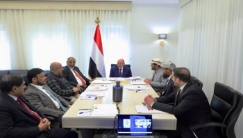 الحكومة تخنق نفسها.. تعيينات في مناصب متعددة وسط أزمة مالية حادة ( تقرير خاص)