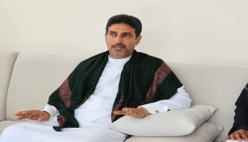 بمساهمة السلطان محمد آل عفرار.. ملتقى أبناء عتاب يوزع كسوة العيد للأيتام في المهرة