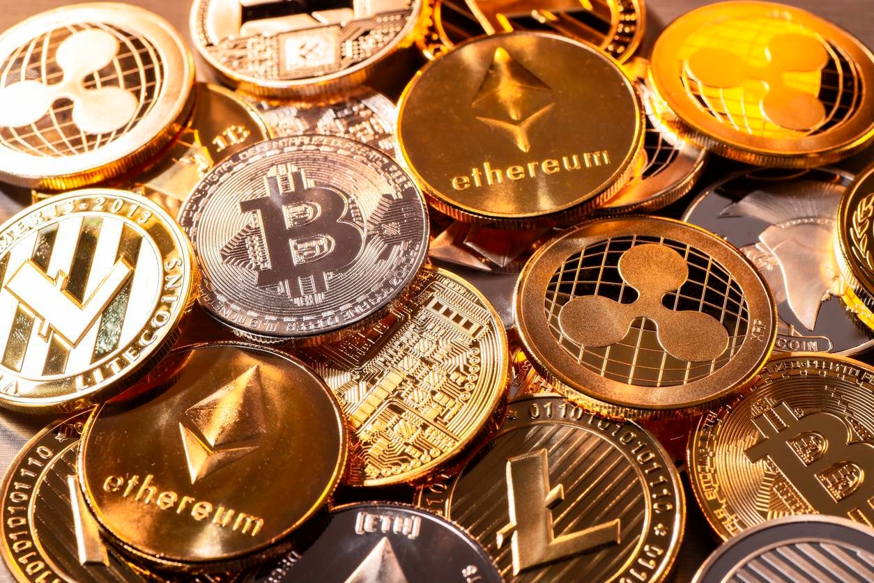خبير اقتصادي: العملات الرقمية تتجه للصعود و«بتكوين» قد تبلغ 150 ألف دولار بشروط تنظيمية