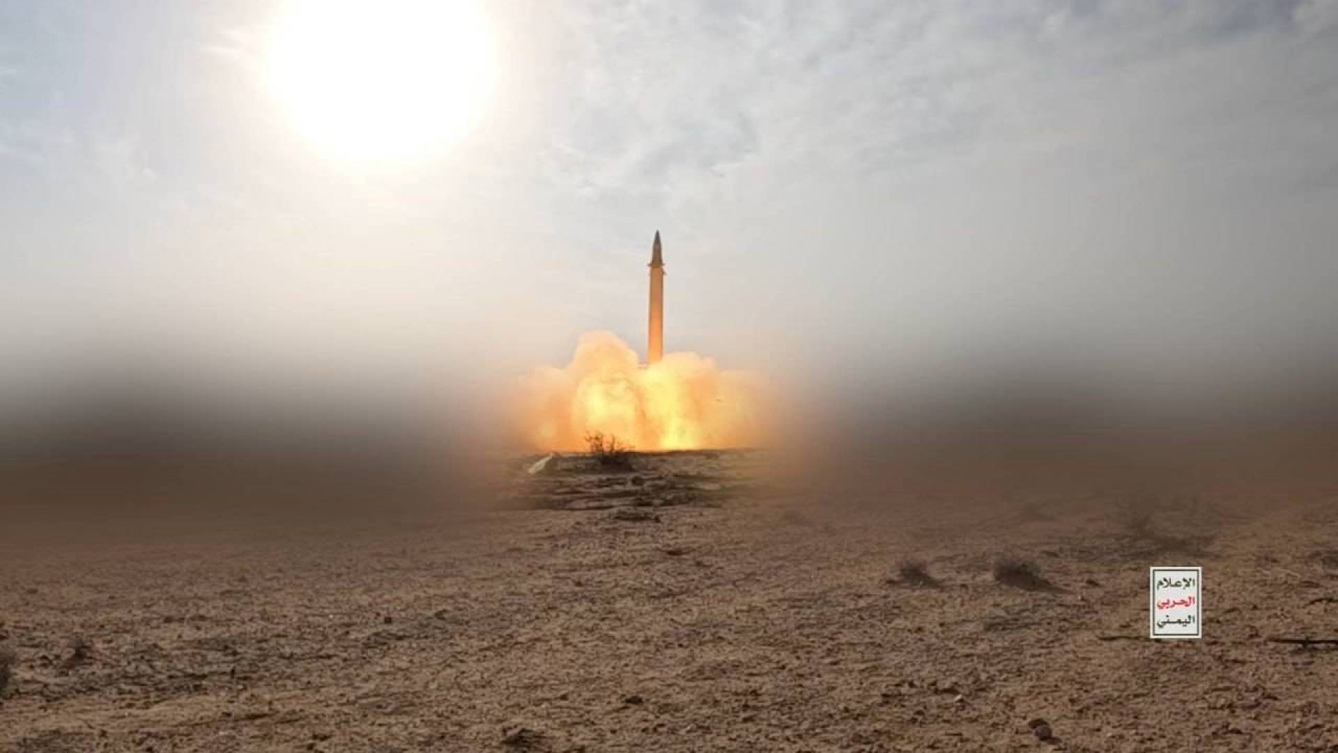 القوات المسلحة اليمنية: استهداف مطار اللد في يافا المحتلة بصاروخ باليستي فرط صوتي