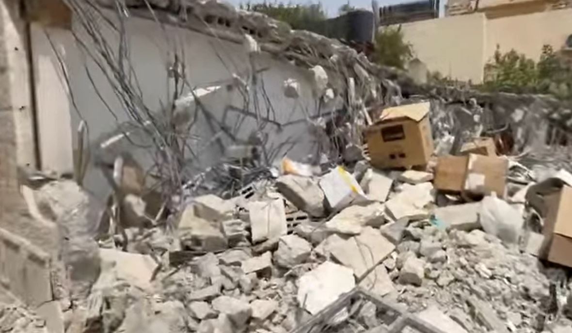 العدو الإسرائيلي يُجبر مقدسيًا على هدم منزله في بلدة سلوان بالقدس المحتلة