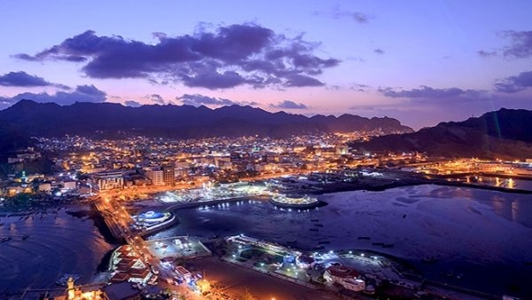 يتضمن العملة والمرتبات .. 'الحوثيون' يبدون عرض لإنقاذ عدن