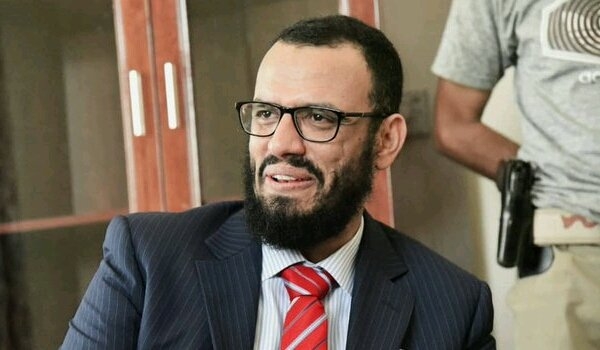 هاني بن بريك يثني على أبطال التحرير في ذكرى تاريخية