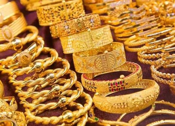 الذهب يشتعل في اليمن: ارتفاعات قياسية وسوق منقسم بين الشمال والجنوب