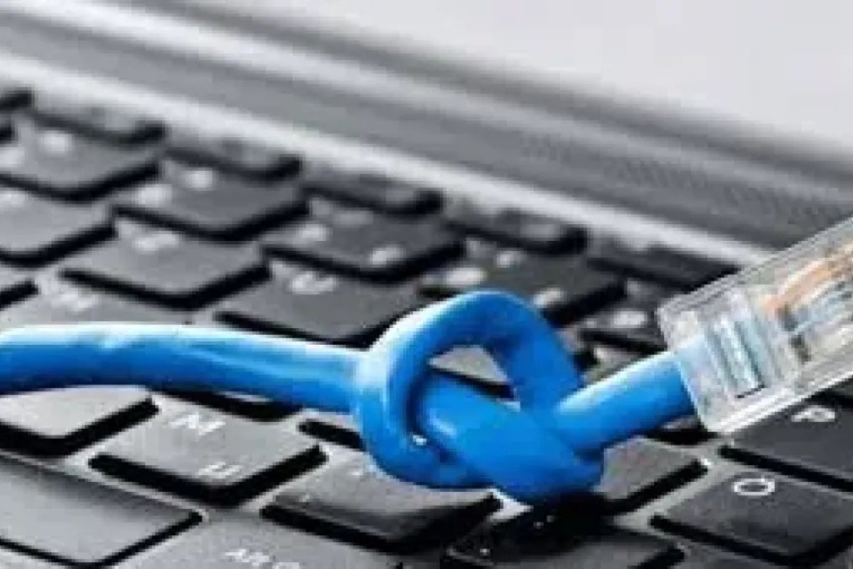 الإنترنت الأرضي يعود تدريجياً بعد توقف مفاجئ.. الاتصالات تكشف التفاصيل