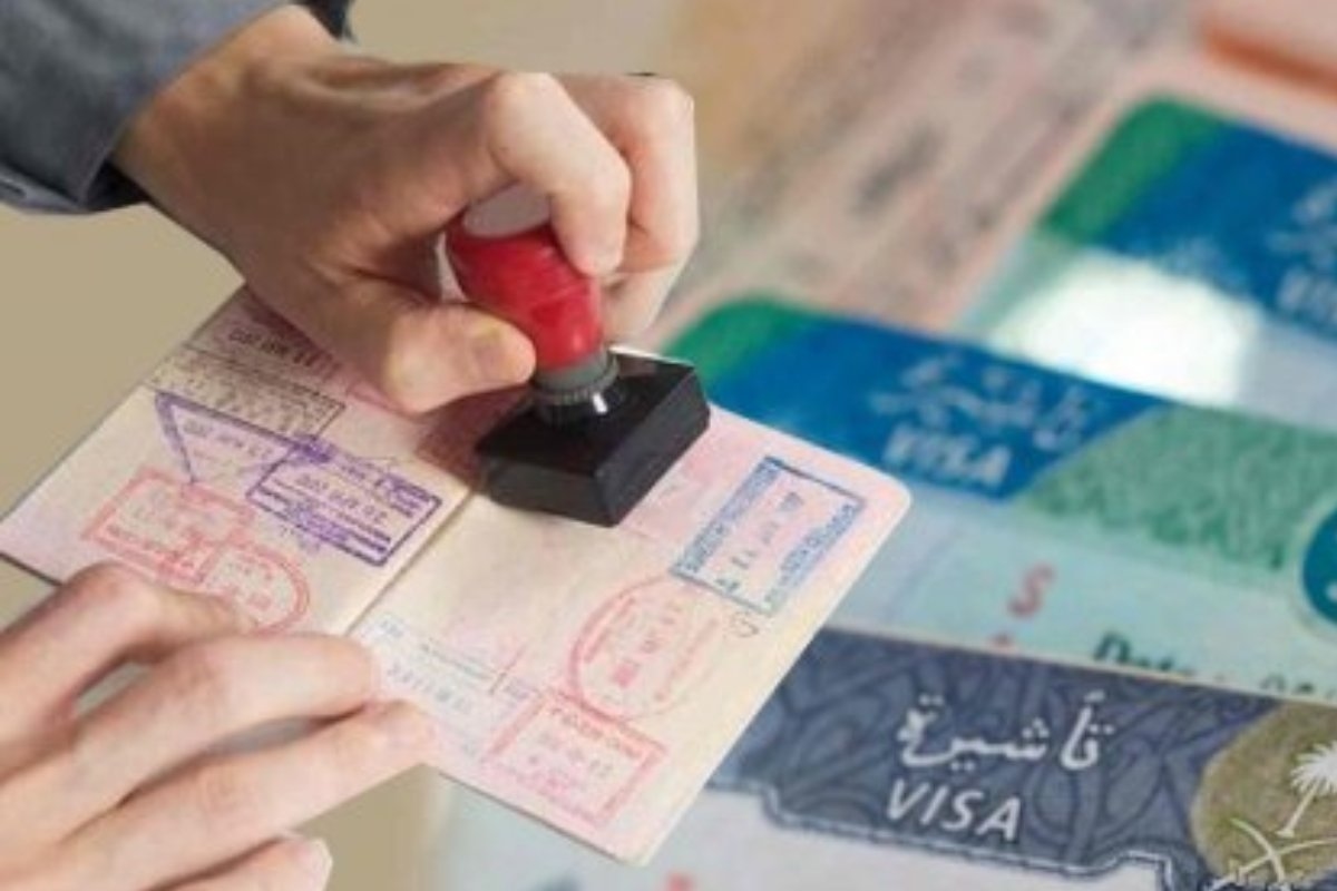 رسميًا: تعرف على تكلفة تأشيرة الزيارة العائلية المفردة والمتعددة في السعودية